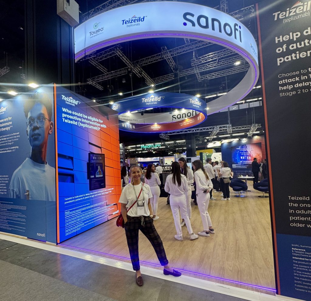 Miroslava Calegari pri expozícii Sanofi venovanej Tzield na EASD 2026 v Miláne